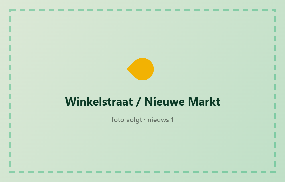 De Markt in Roosendaal met terrassen en de Sint-Janskerk